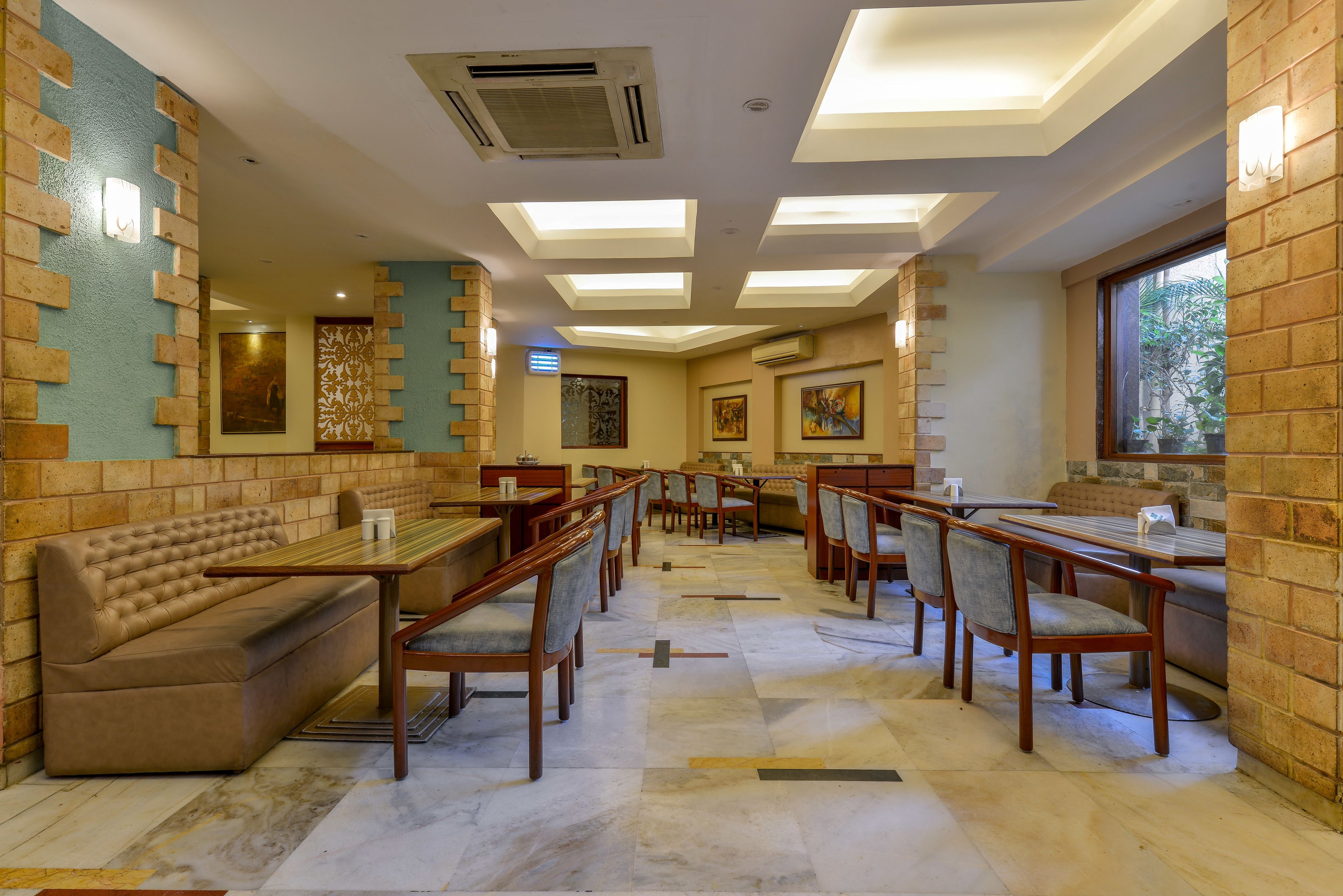 包含每日自助早餐