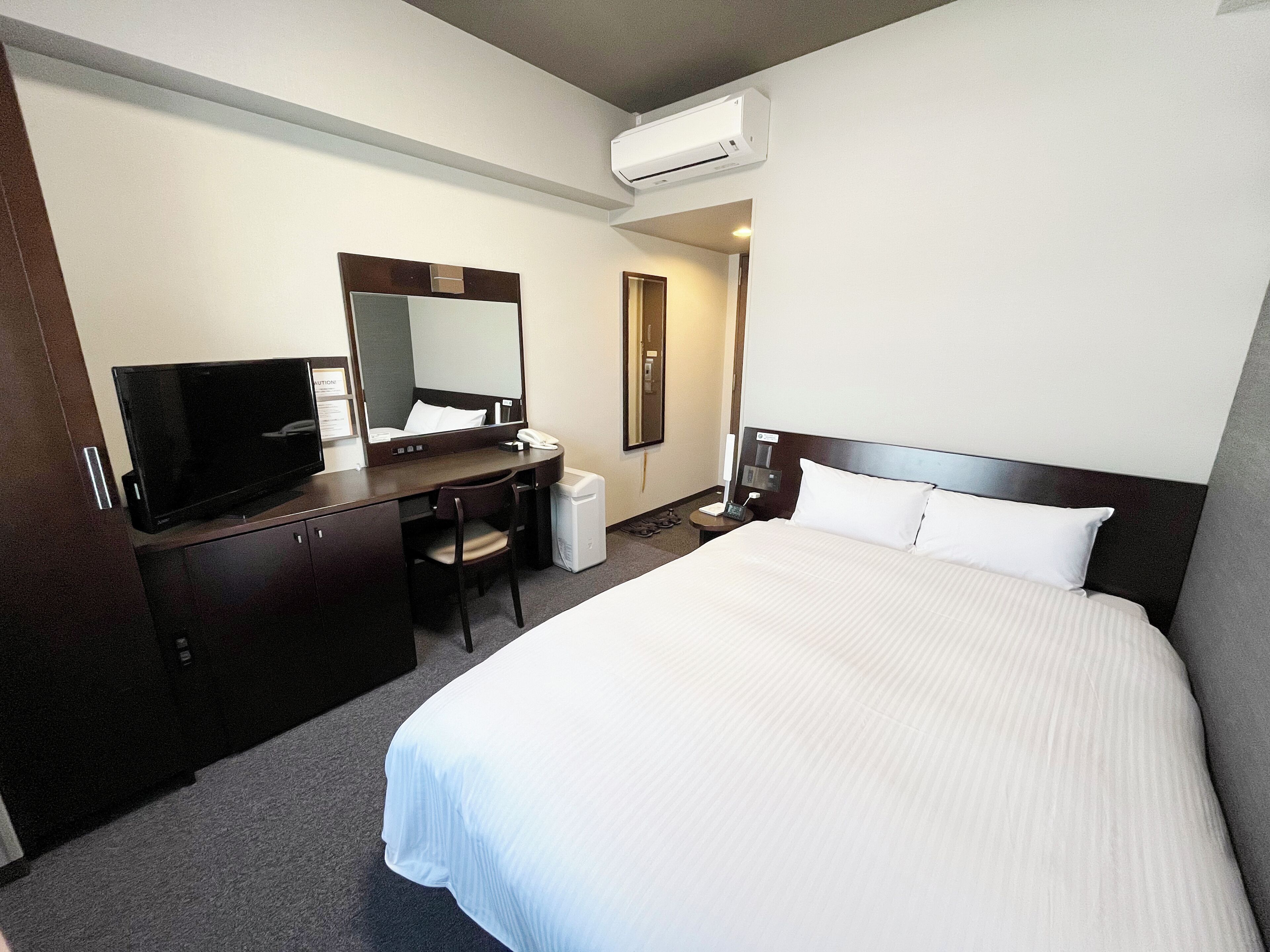 免费 WiFi、床单