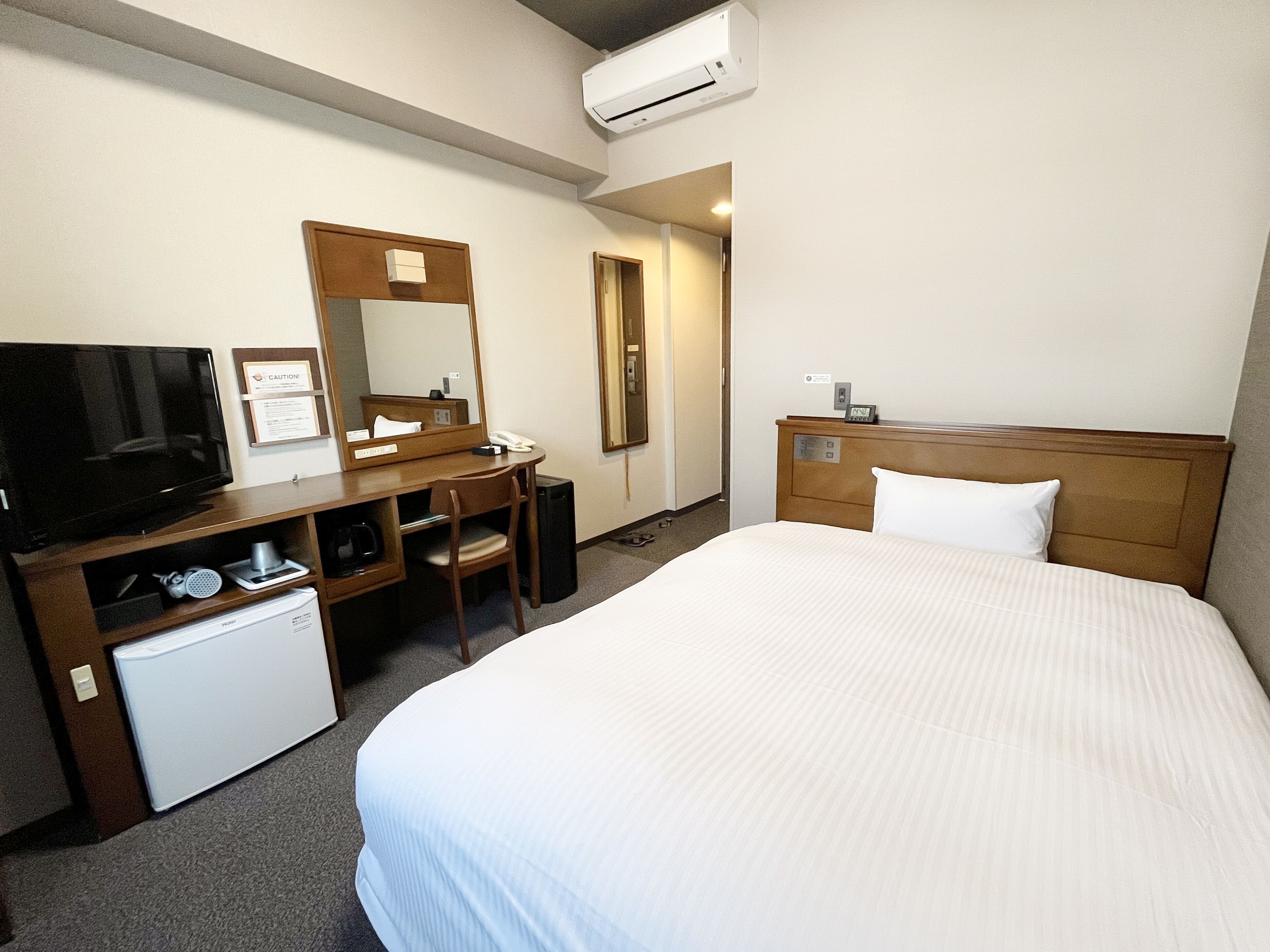 免费 WiFi、床单