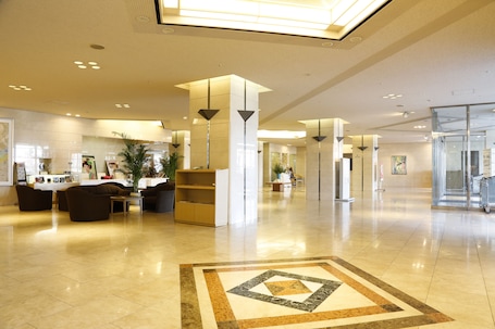 Lobby. Grandvrio Hotel Tokushima