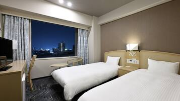 In-room safe, desk, free WiFi, bed sheets