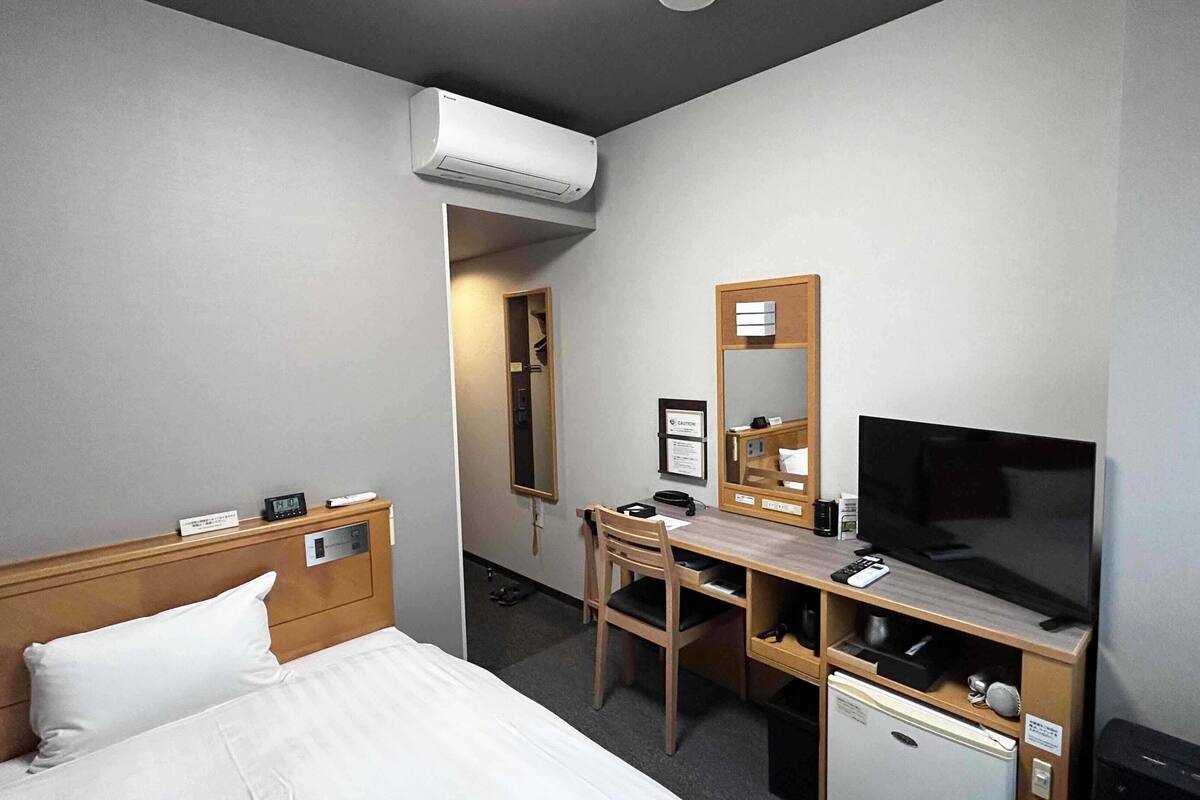 Bureau, Wi-Fi gratuit, draps fournis