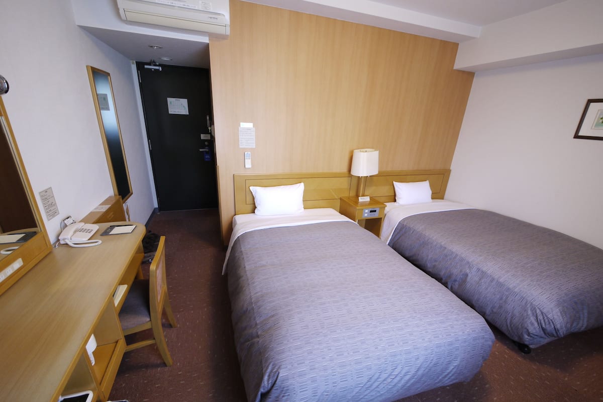 Desk, free WiFi, bed sheets