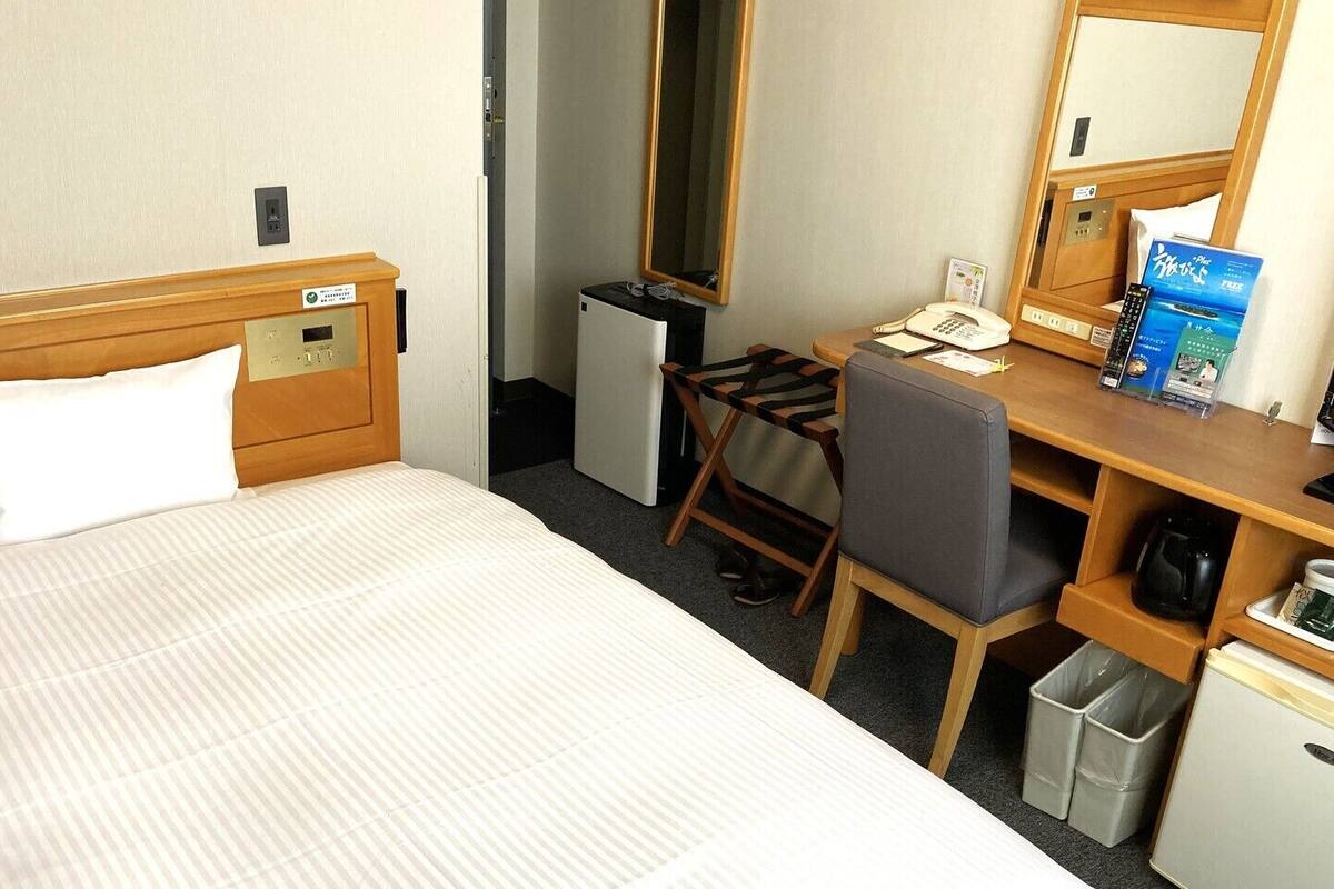 Iron/ironing board (on request), free WiFi, bed sheets