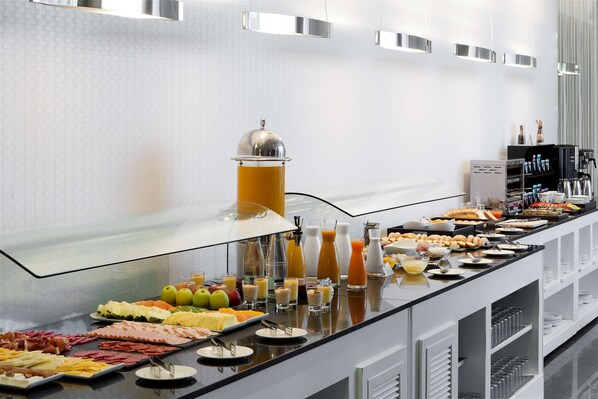 Daily buffet breakfast for a fee