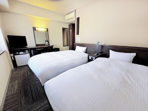 Desk, free WiFi, bed sheets - Hotel Route Inn Nanao Ekihigashi (Nanao)