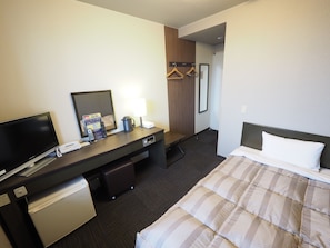 Desk, free WiFi, bed sheets - Hotel Route-Inn Court Matsumoto Inter (Matsumoto)