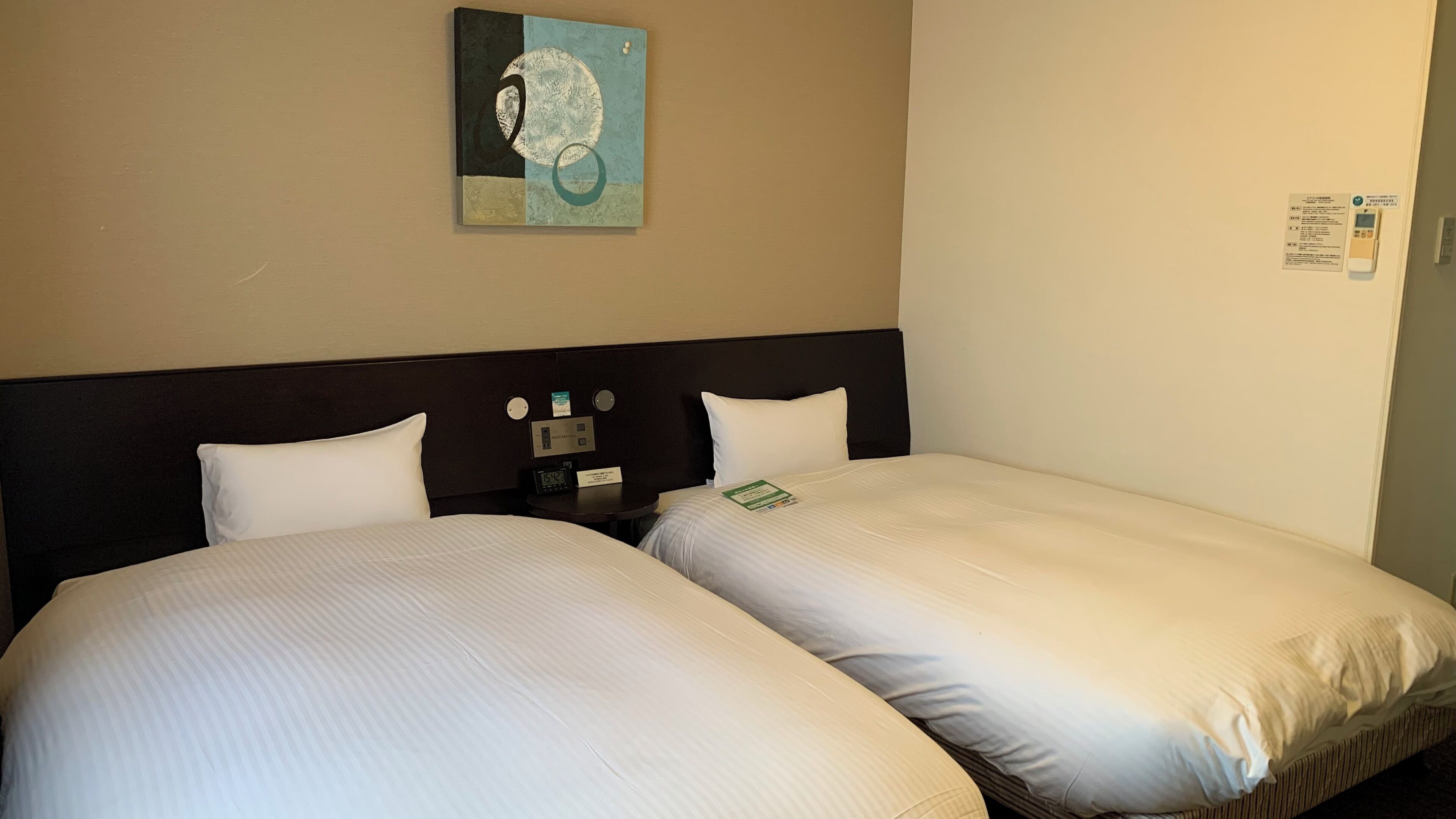 Bureau, Wi-Fi gratuit, draps fournis