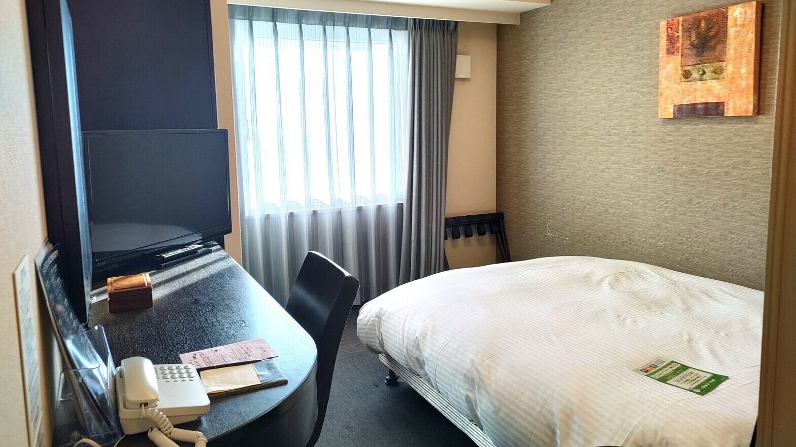 Bureau, Wi-Fi gratuit, draps fournis