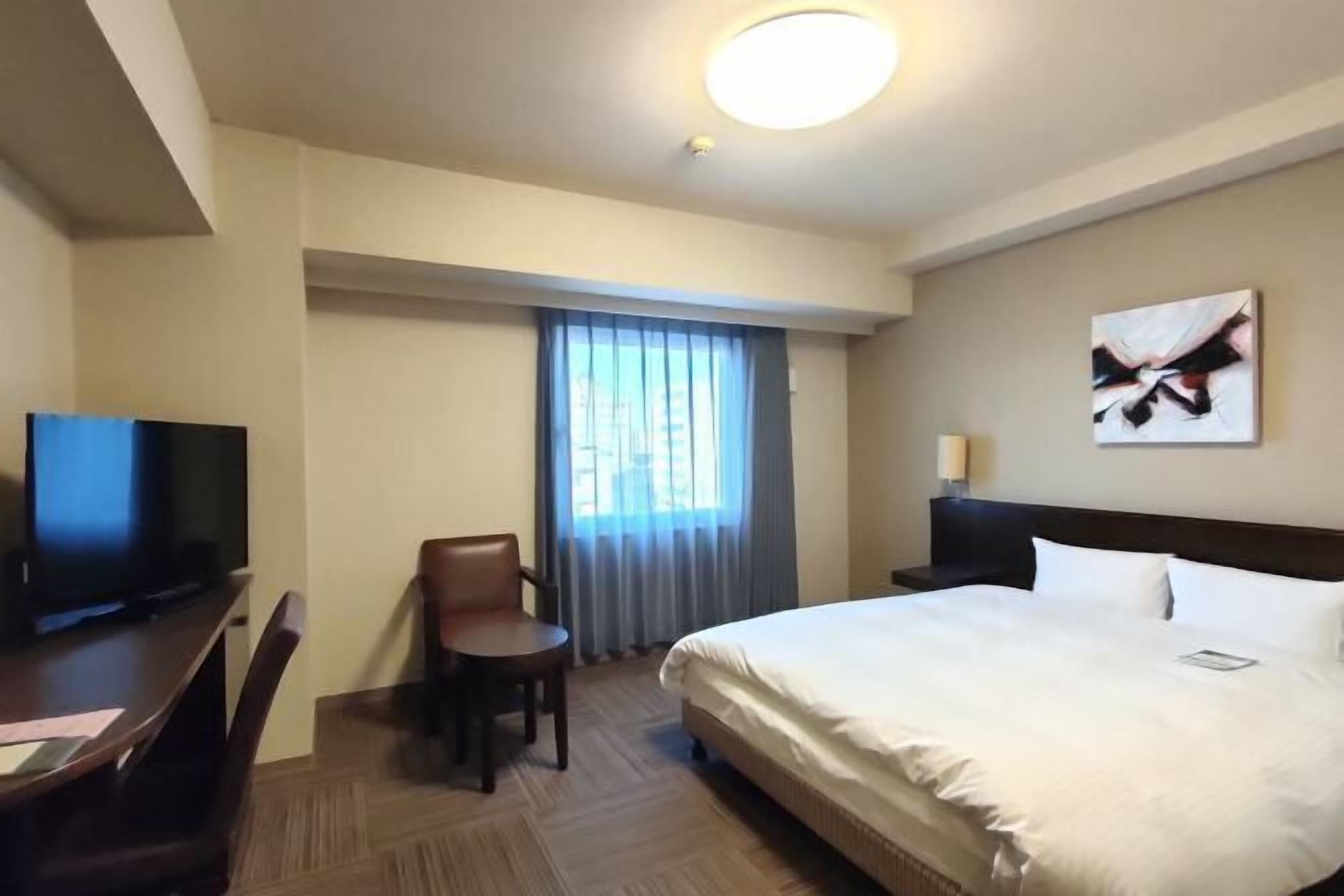 책상, 무료 WiFi, 침대 시트