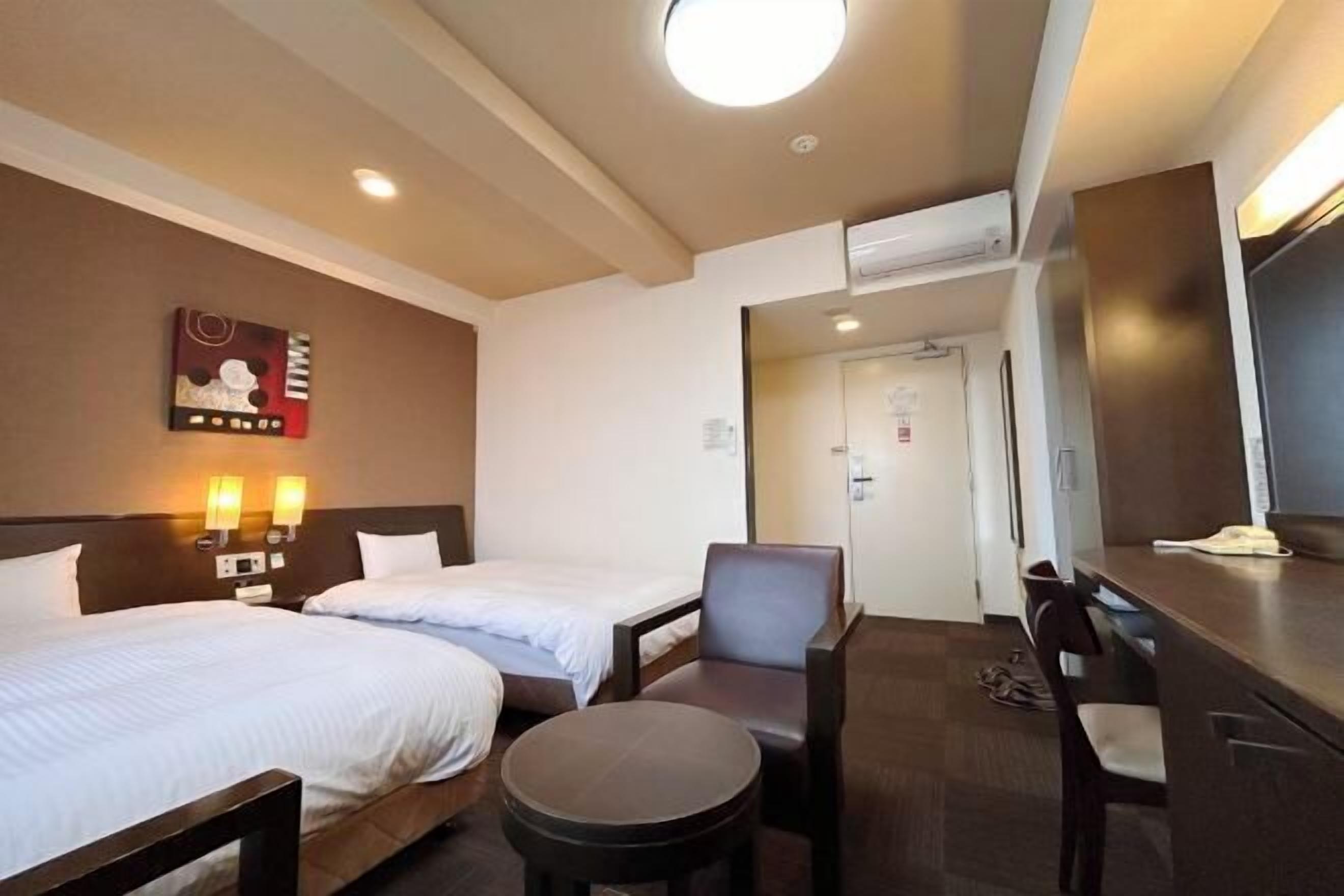 Desk, free WiFi, bed sheets