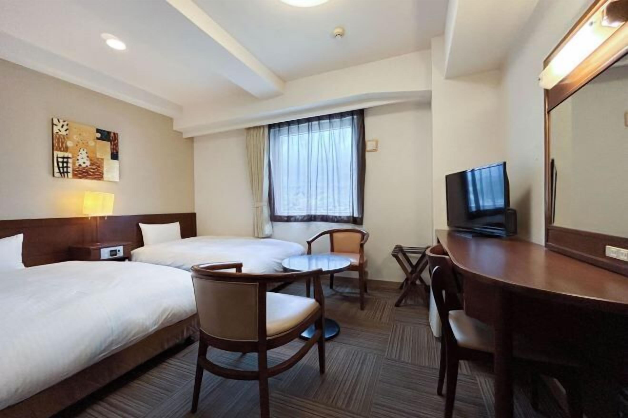 Desk, free WiFi, bed sheets