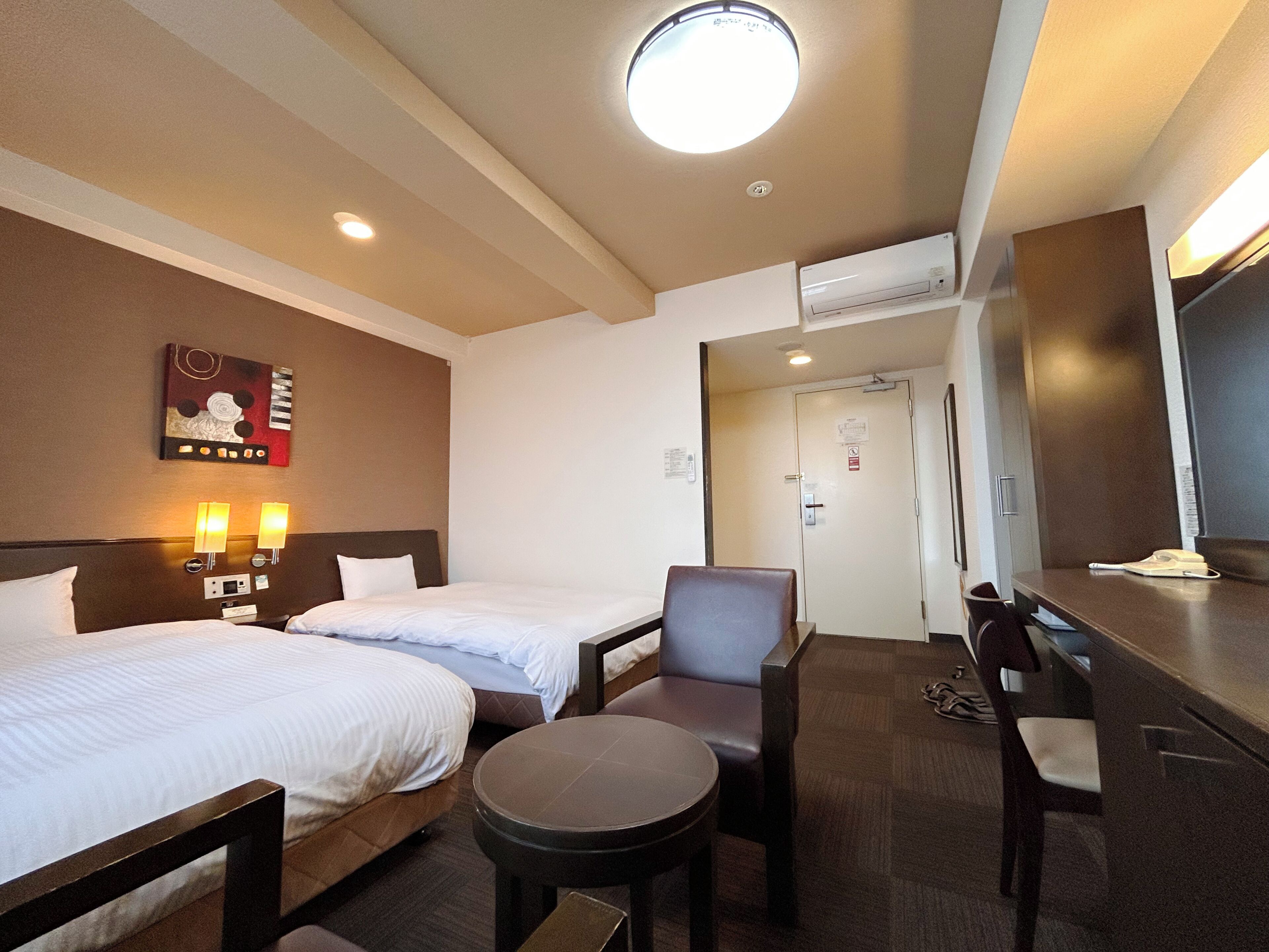 Desk, free WiFi, bed sheets