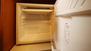 Mini fridge