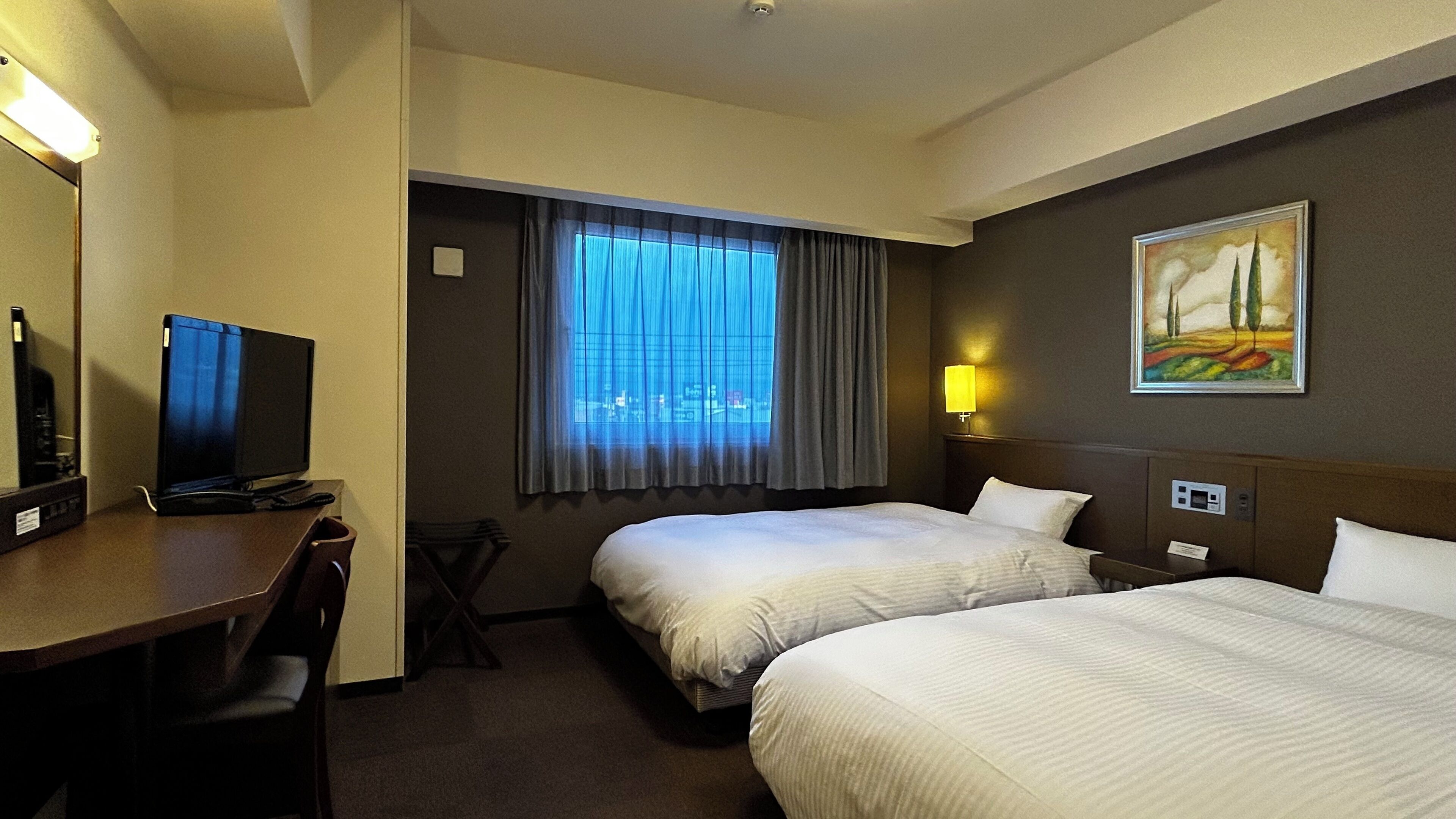 Free WiFi, bed sheets