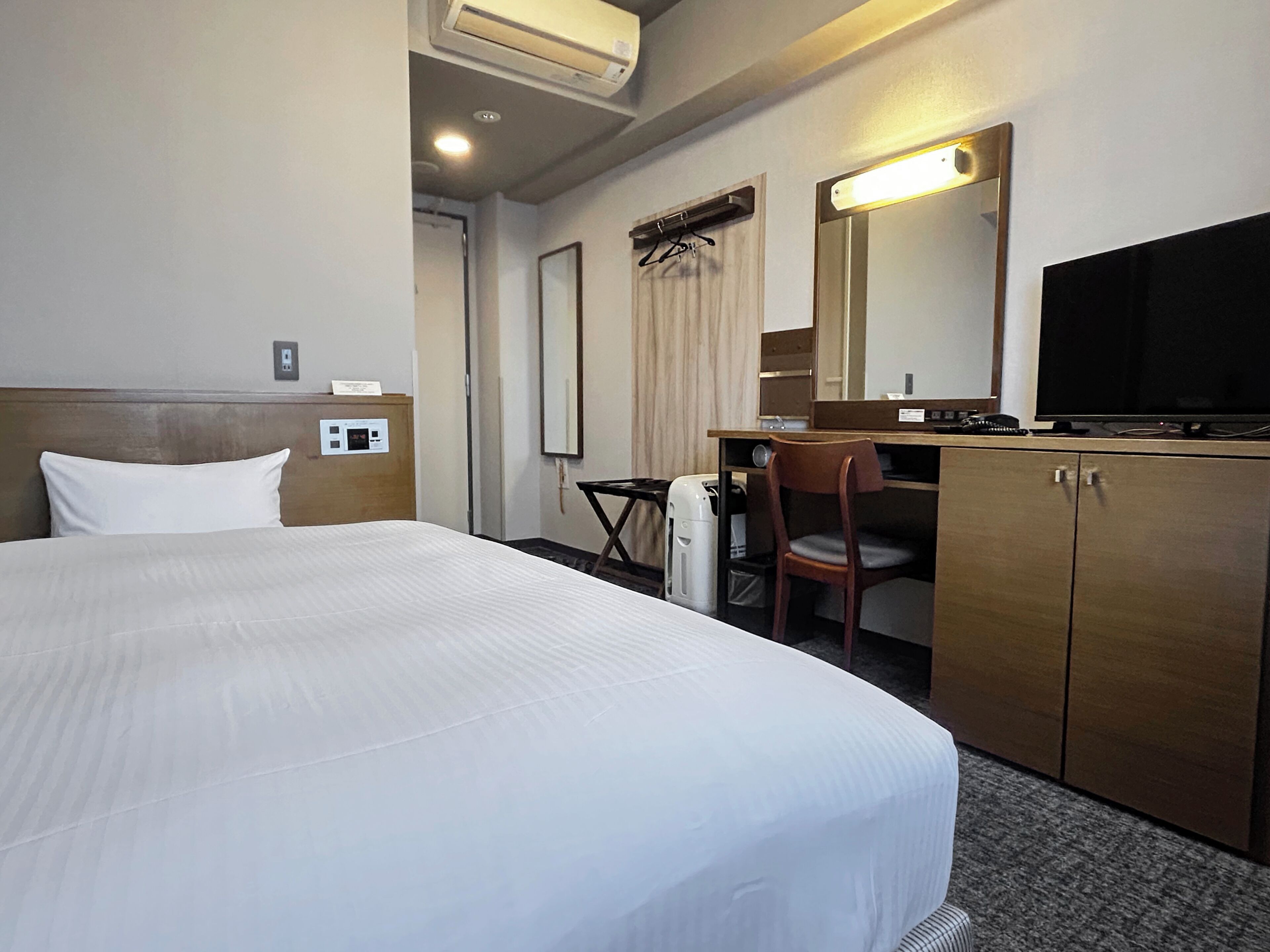 Single Room, Smoking (Heated Tobacco Only)