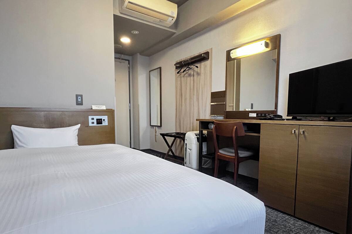 Single Room, Smoking (Heated Tobacco Only) | WiFi (free), bed sheets