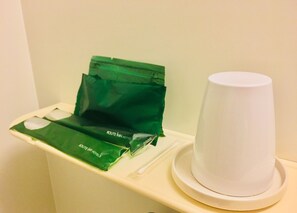 Shower, free toiletries, hair dryer, slippers - Hotel Route Inn Fukaya Ekimae (Fukaya)