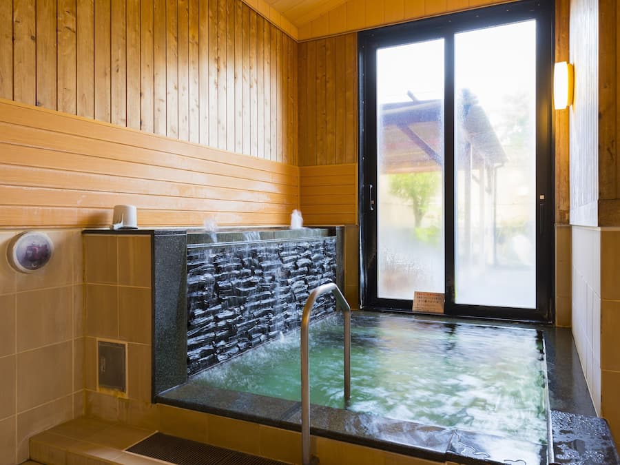 Sauna, hammam, sources chaudes/minérales