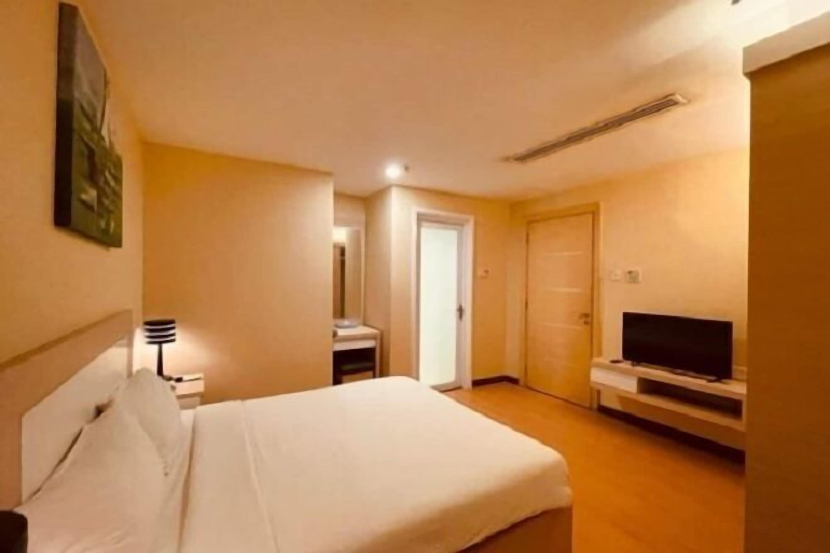 ตู้นิรภัยในห้องพัก, โต๊ะทำงาน, Wi-Fi ฟรี, ผ้าปูที่นอน