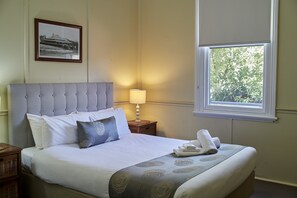 Free WiFi, bed sheets - Amaroo Holiday Park (Cowes)