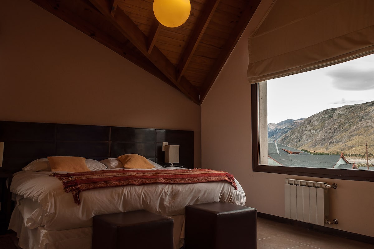 premium bedding, down duvets, pillow-top beds, in-room safe