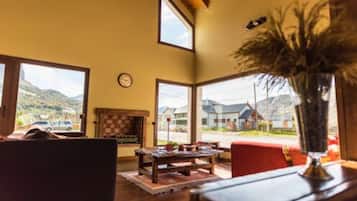 Superior Double or Twin Room | Premium bedding, down comforters, pillowtop beds, in-room safe