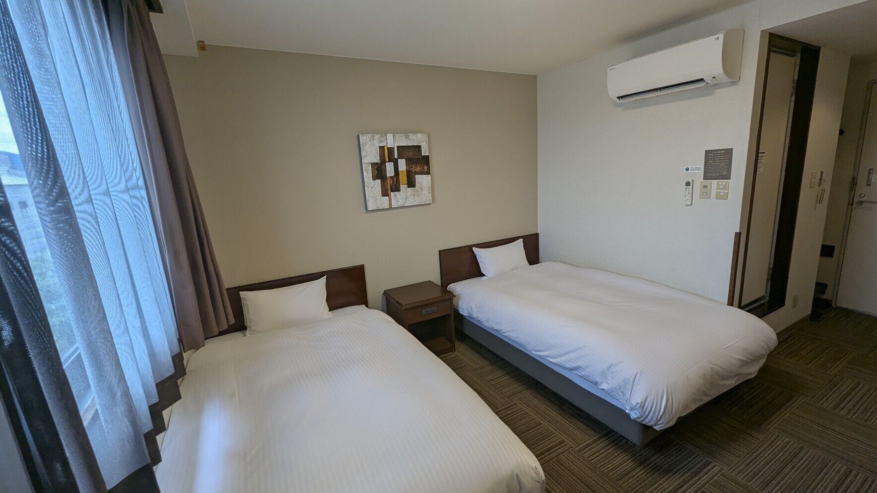 Desk, WiFi (free), bed sheets