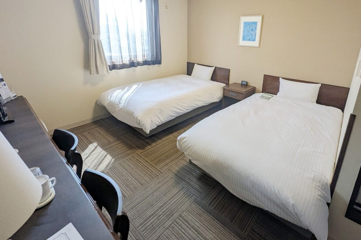 Desk, free WiFi, bed sheets