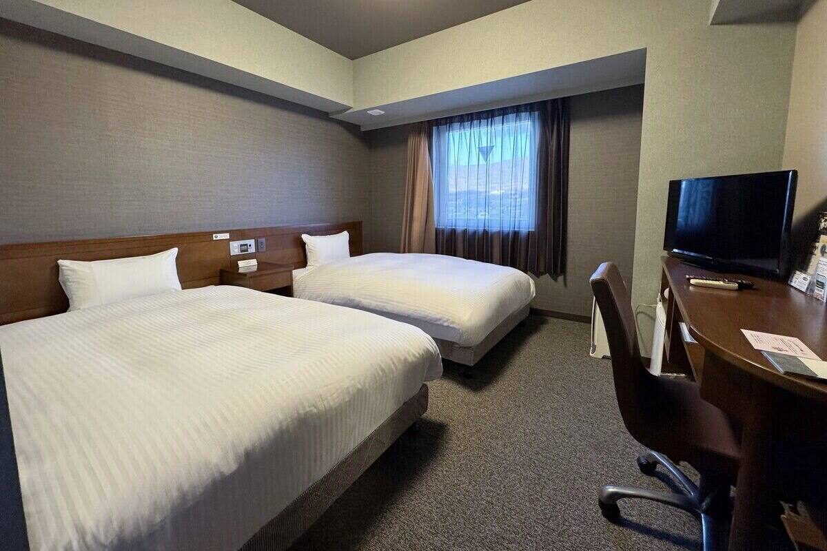 Twin Room, Smoking (Only E-cigarettes allowed)