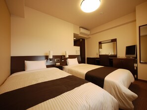 Una scrivania, ferro/asse da stiro, Wi-Fi gratuito, lenzuola