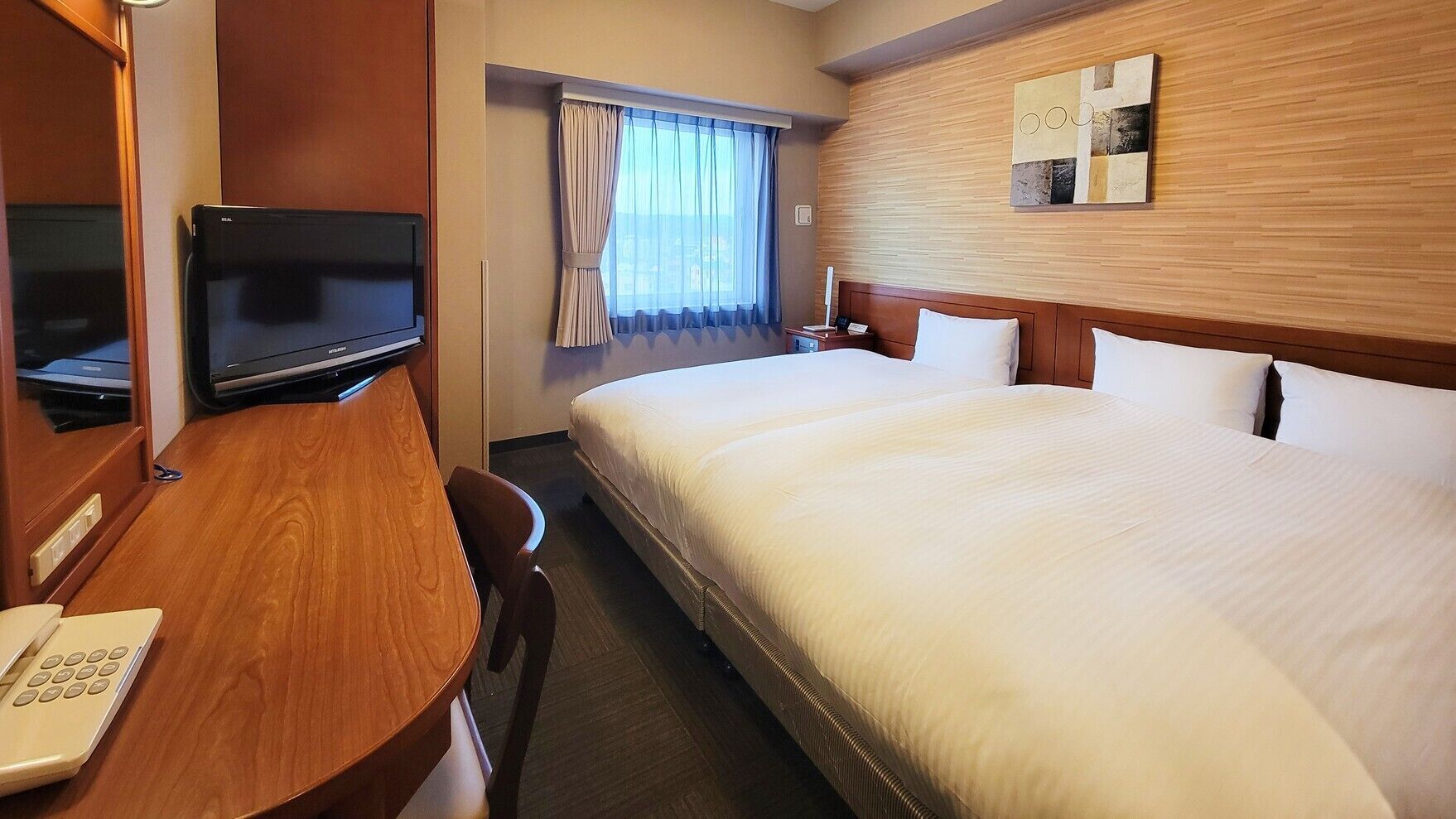Desk, free WiFi, bed sheets