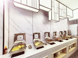 Café da manhã, almoço e jantar