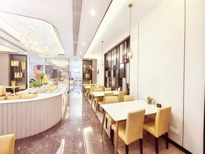 Breakfast, lunch, dinner served; Chinese cuisine  - Shanghai Shahai International Hotel (Shanghai)