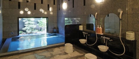 Baño termal público