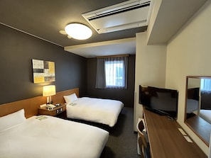 熨斗/熨衣板、免費無線上網、床單