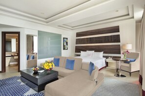 Suite, 1 King Bed (Executive Suite) | Premium bedding, down comforters, Select Comfort beds, minibar