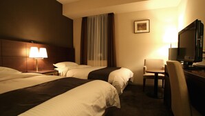 Chambre avec lits jumeaux, fumeur (10 minutes from Sannomiya by train)