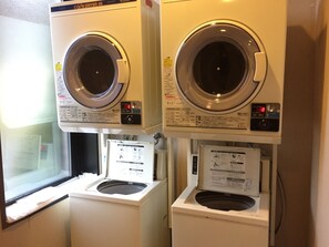 Laundry room - Hotel Route Inn Sendai Izumi Inter (Sendai)
