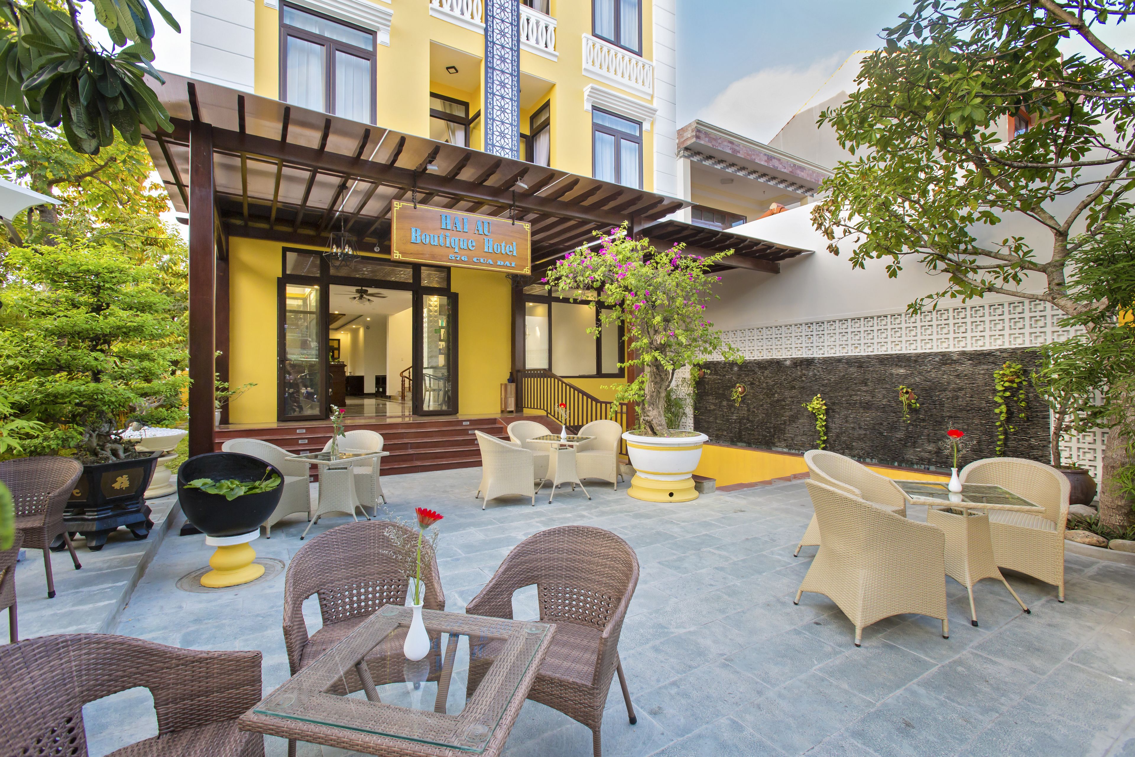 children’s play area – outdoor