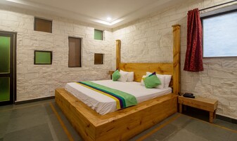 Habitación Deluxe doble | Escritorio, sistema de insonorización, tabla de planchar con plancha