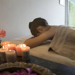 Couples treatment rooms, sauna, hot tub, steam room, body treatments