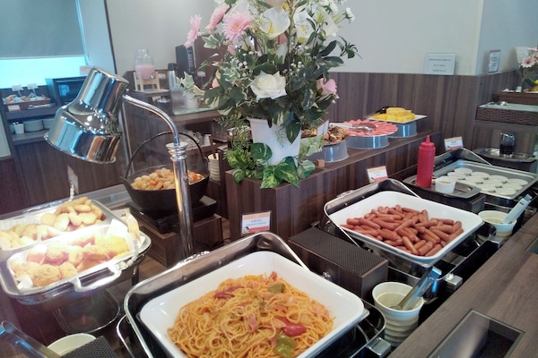 Free buffet breakfast