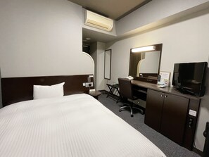 客房内保险箱、办公桌、熨斗/熨板、免费高速有线上网