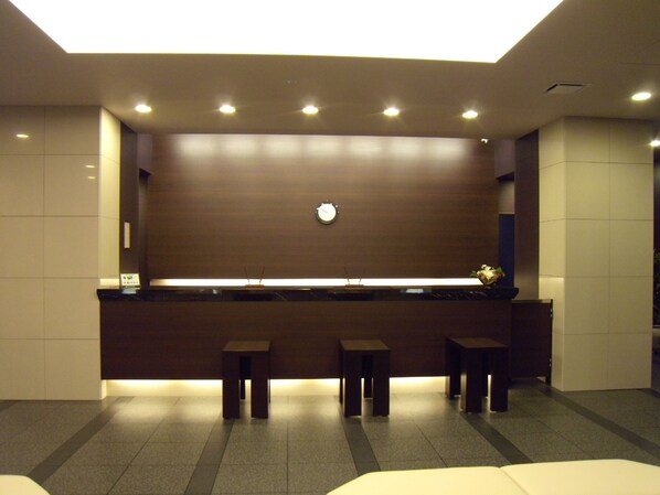 ฝ่ายต้อนรับ