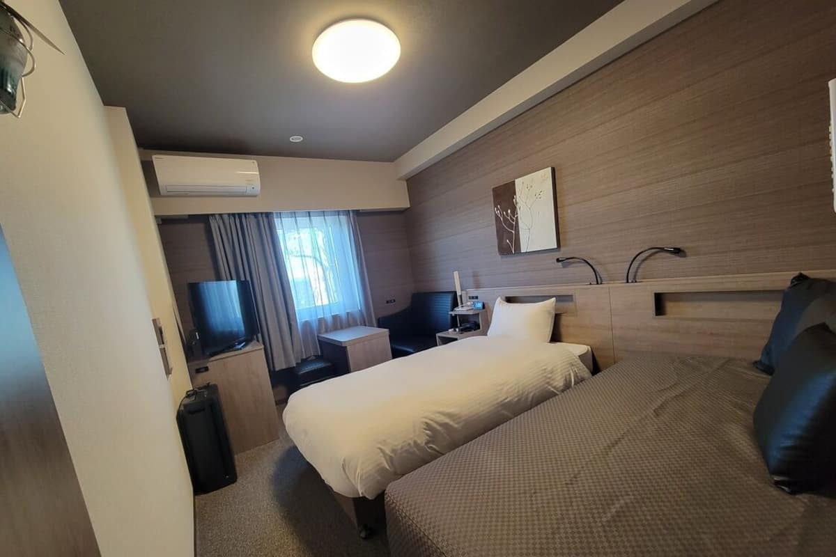 Escrivaninha, Wi-Fi de cortesia, roupa de cama