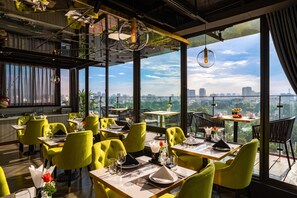 Colazione a buffet, servita tutte le mattine (250000 VND a persona) 