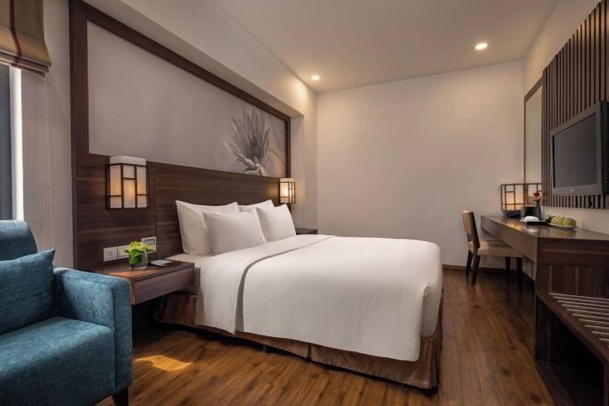 1 bedroom, premium bedding, minibar, in-room safe