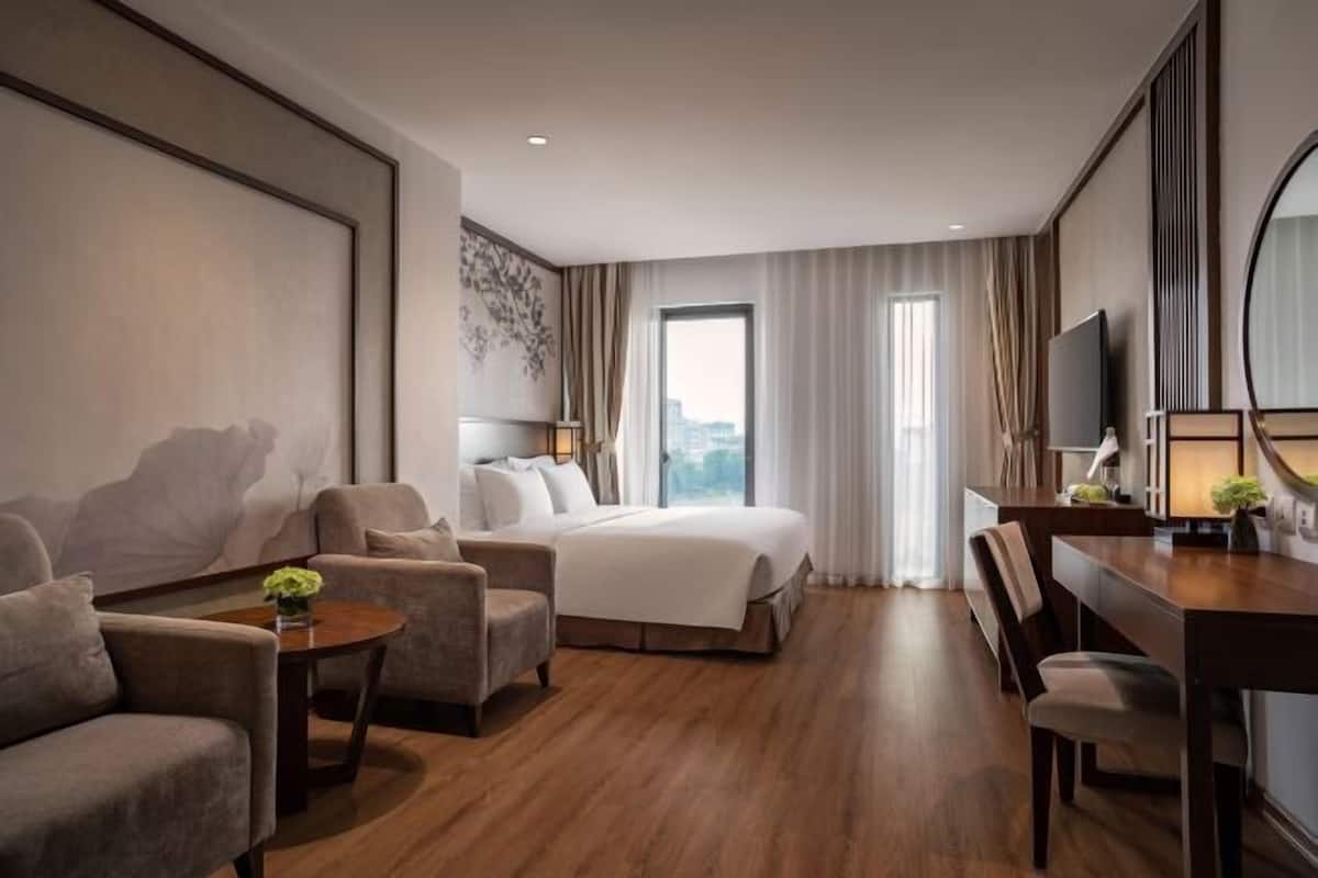 1 bedroom, premium bedding, minibar, in-room safe