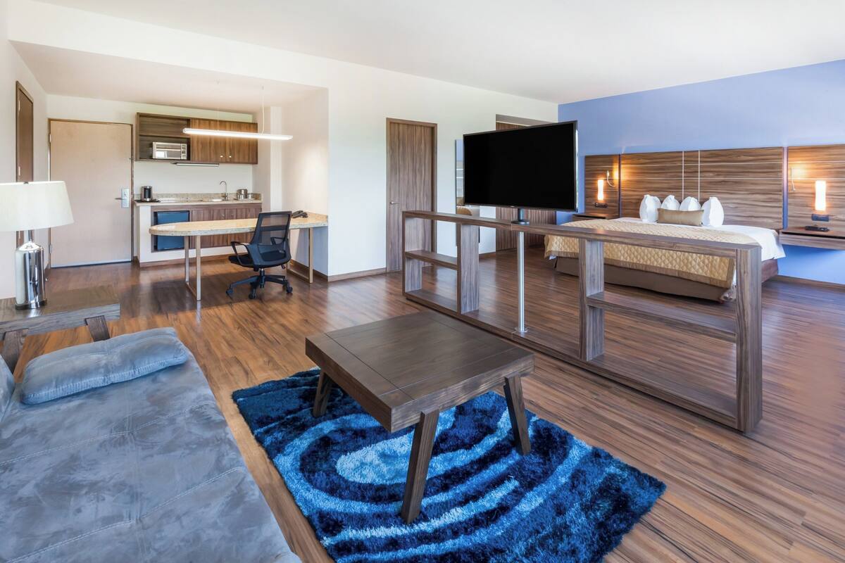 1 bedroom, desk, iron/ironing board, free wifi